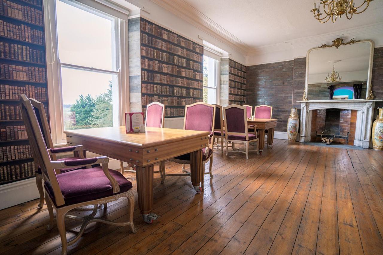 Court Colman Manor Pensionat Bridgend  Eksteriør billede
